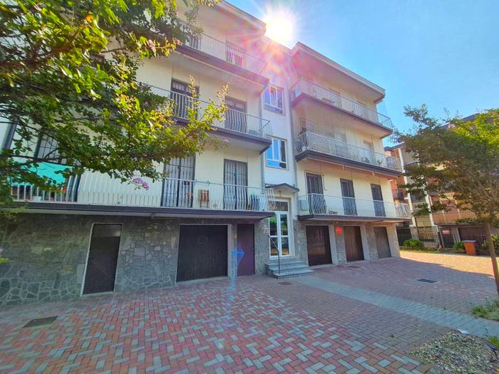 Appartamento trilocale in vendita in Via Giovanni Pascoli, Centro, Siziano