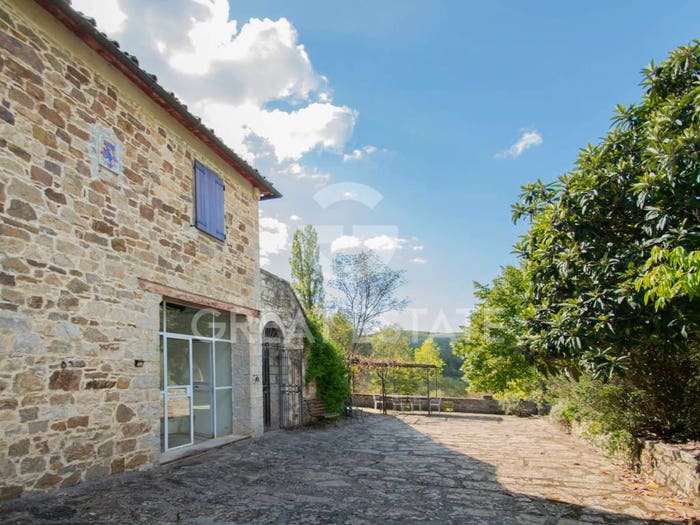 Casa con 6 locali in vendita in Gaiole in Chianti
