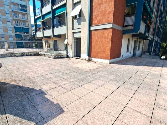 Appartamento trilocale in vendita in Via Luigi Gherzi, Molassana, Genova