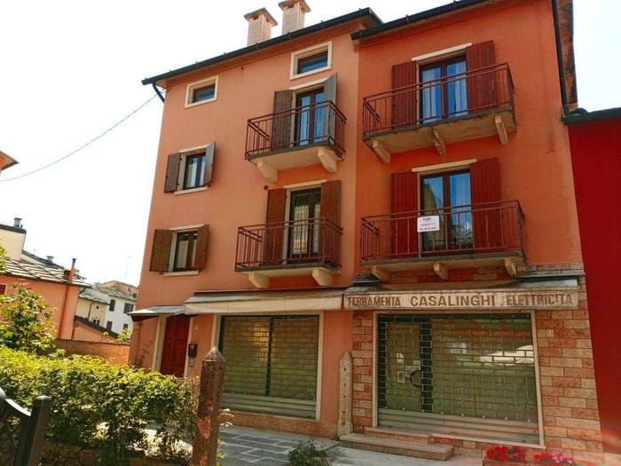 Casa con 6 locali in vendita in Piazza della Chiesa, Centro, Bosco Chiesanuova