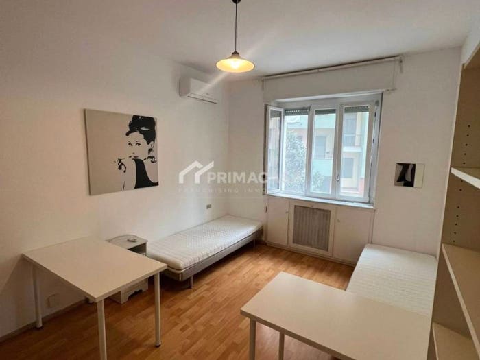 Appartamento trilocale in affitto in Viale Coni Zugna, Navigli Darsena, Milano