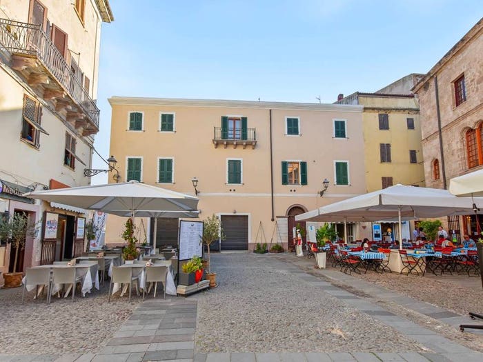 Casa con 6 locali in vendita in Piazza Civica, Centro Storico, Alghero
