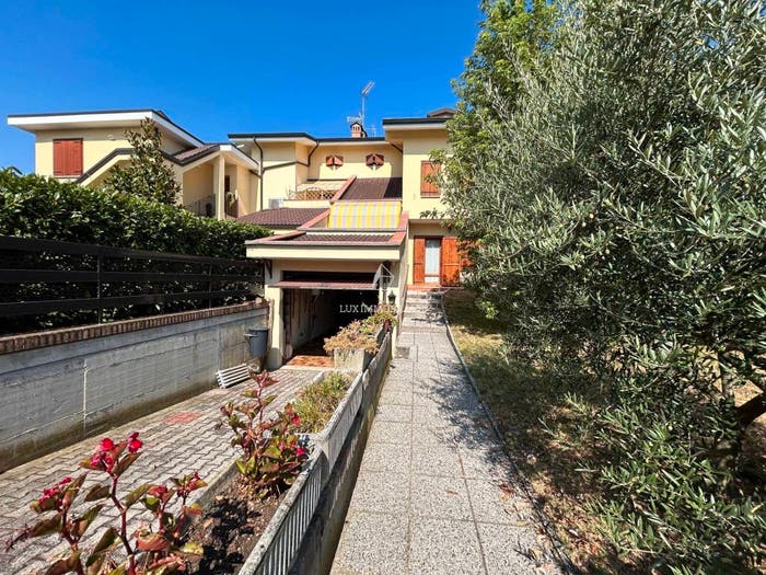Casa quadrilocale in vendita in Via Goffredo Mameli, Pozza, Maranello