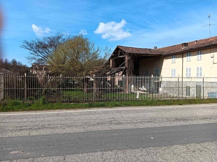 Casa con 6 locali in vendita in Frazione Accorneri Valle, Viarigi