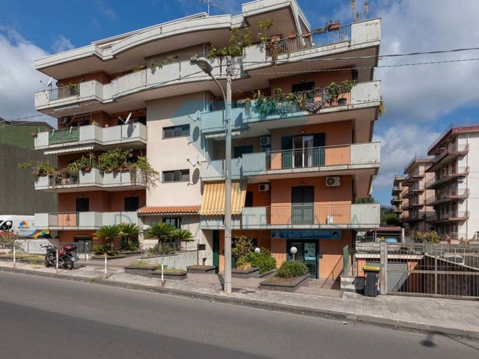 Appartamento trilocale in vendita in Via Luigi Orlando, Centro, Giarre