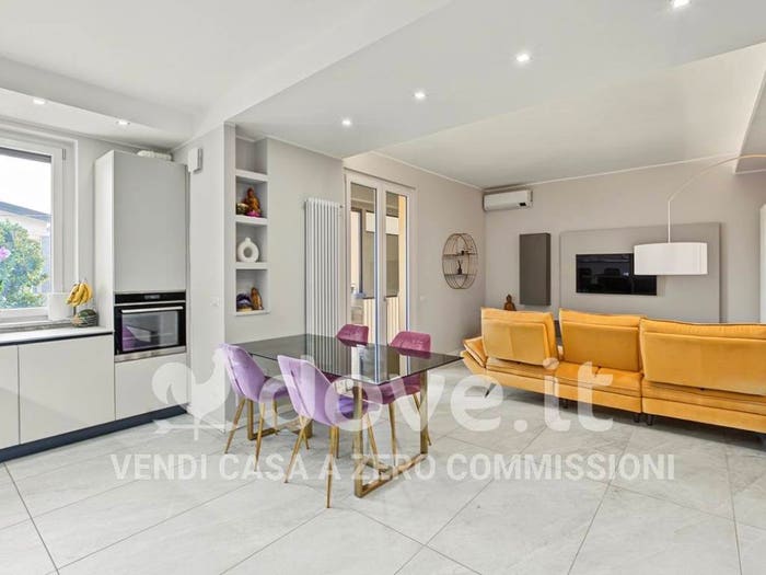 Appartamento trilocale in vendita in Via Vittorio Veneto, Usmate, Usmate Velate