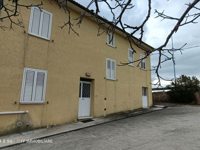 Casa con 6 locali in vendita in Contrada Salice, Sant'Angelo in Pontano