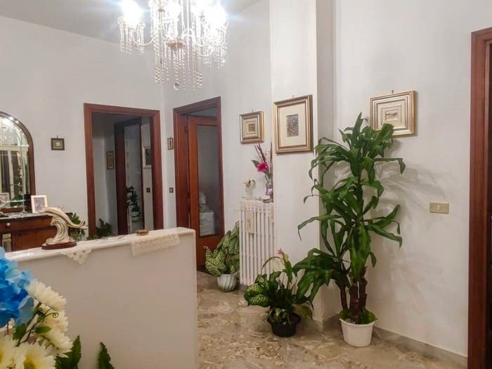 Appartamento con 6 locali in vendita in Via Via Mantegna, Sant'Elia, Brindisi
