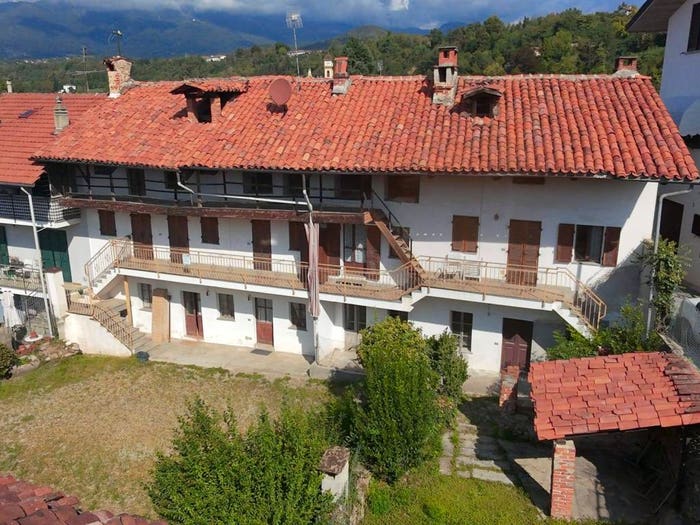 Casa con 5 locali in vendita in Via massimo d'azeglio, Centro, Castellamonte