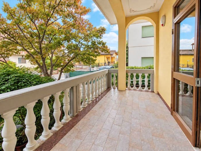 Casa quadrilocale in vendita in Viale S Longhi, Centro, Castiglione delle Stiviere
