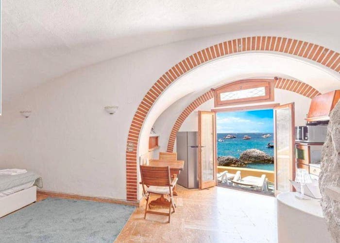 Appartamento bilocale in vendita in Via Mulo, Centro, Capri