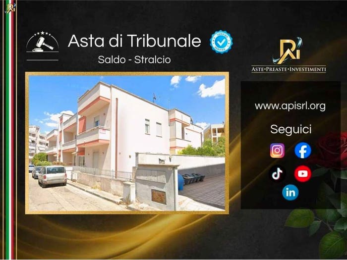 Appartamento quadrilocale in vendita in Via Lucania, Casarano