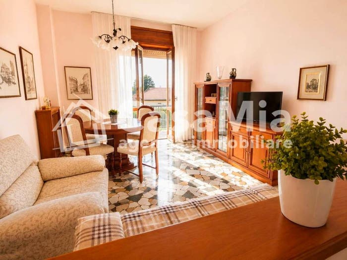 Appartamento trilocale in vendita in Via Cesare Battisti, Frati, Legnano
