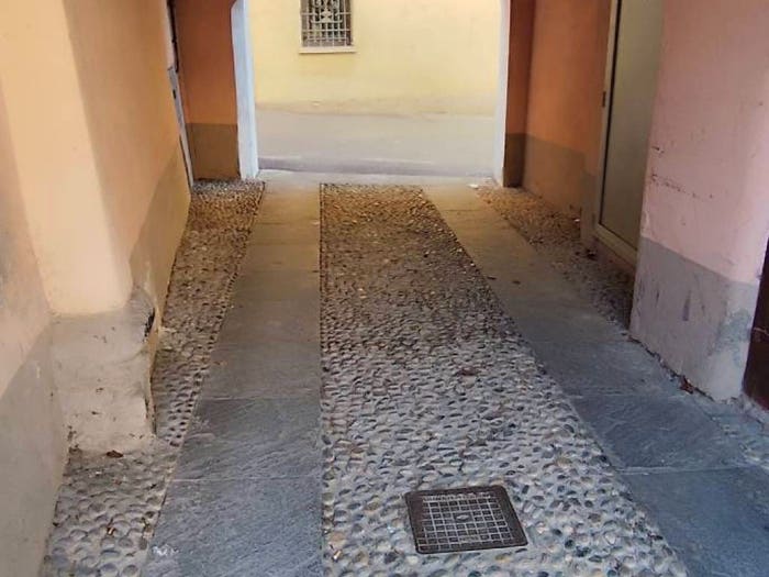 Appartamento bilocale in vendita in Via San Pietro, Centro, Cantello