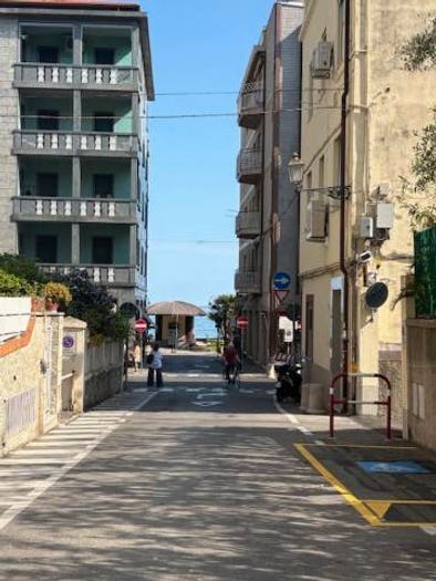 Appartamento con 5 locali in vendita in Via Alessandro Manzoni, Muretto di Alassio Stazione Corso Marconi, Alassio