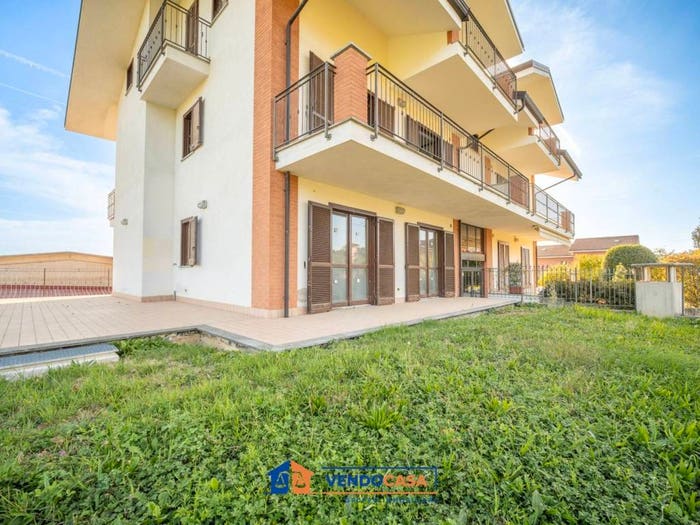 Appartamento trilocale in vendita in Via Cave, Centro, Bagnolo Piemonte