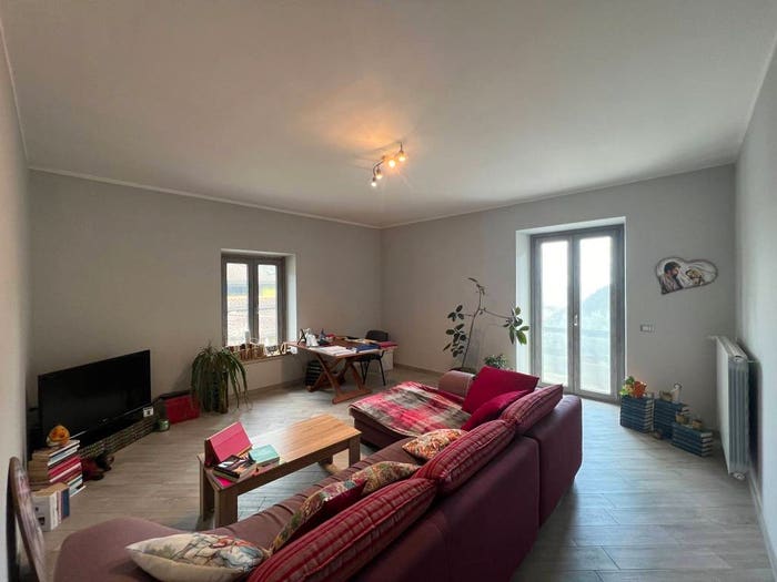 Casa trilocale in vendita in Via Forca d'Acero, Centro, Belmonte Castello