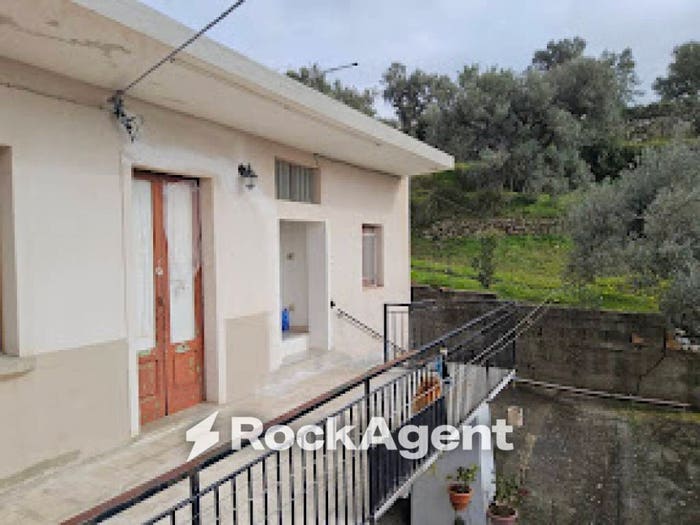 Casa trilocale in vendita in Gioiosa Ionica