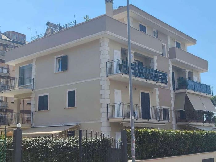 Casa trilocale in vendita in via Poggio Bracciolini, San Basilio, Roma