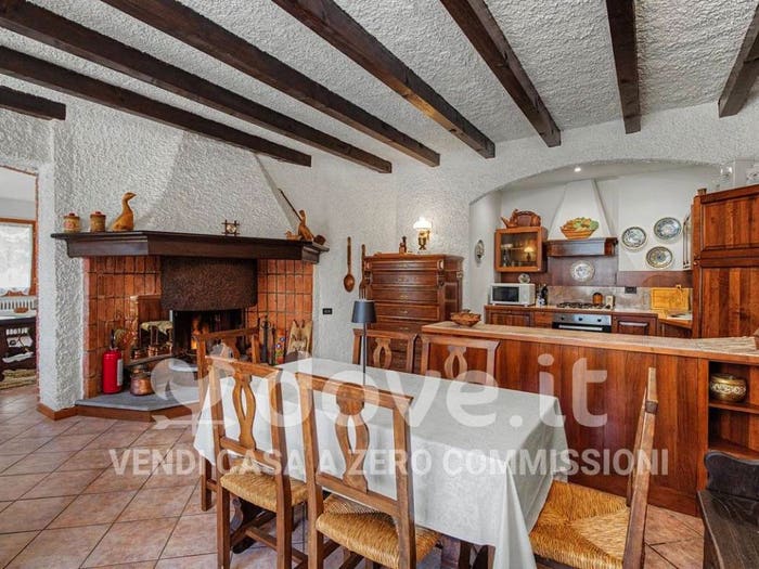 Appartamento con 6 locali in vendita in Viale delle Grigne, Cassina Valsassina