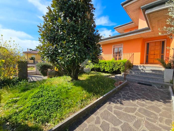 Casa con 5 locali in vendita in Via Gioacchino Rossini, Settimo Balconi, Pescantina