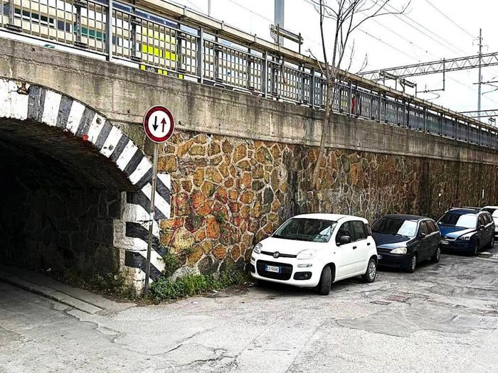 Appartamento quadrilocale in vendita in VIA fRANCESCO CAMPORA, Rivarolo, Genova