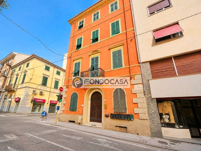 Appartamento con 6 locali in vendita in Via roma, Centro, Carrara