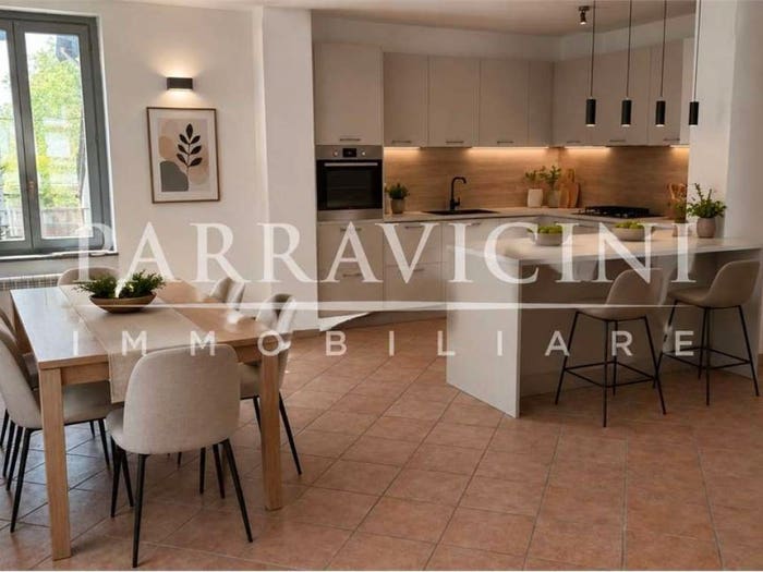 Appartamento trilocale in vendita in via Trieste, Centro, Briosco