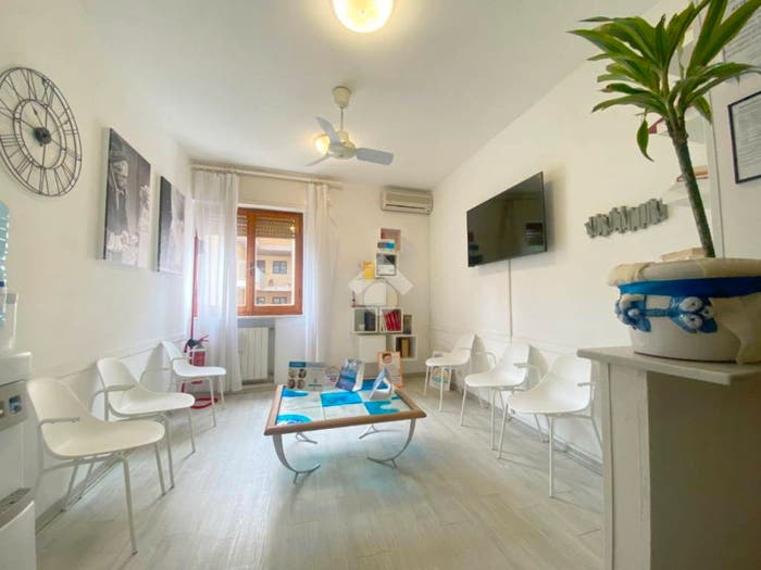 Appartamento quadrilocale in vendita in Via Lunense, Marina di Carrara, Carrara