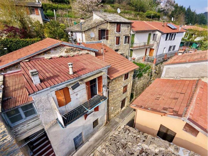 Appartamento quadrilocale in vendita in Via Buenos Aires, Rezzo