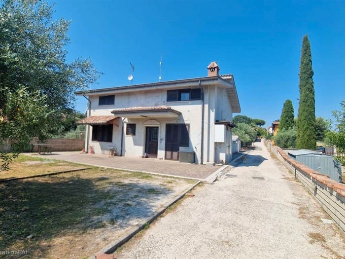 Casa con 6 locali in vendita in Via dei Cesti, San Cesareo