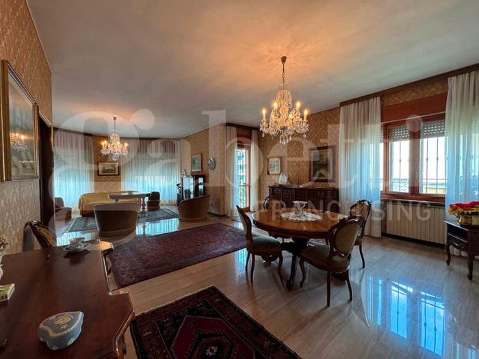 Casa con 6 locali in vendita in viale Venezia, Bovezzo