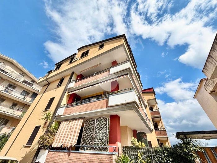 Appartamento trilocale in vendita in Via Michelangelo Buonarroti, Centro, Acerra