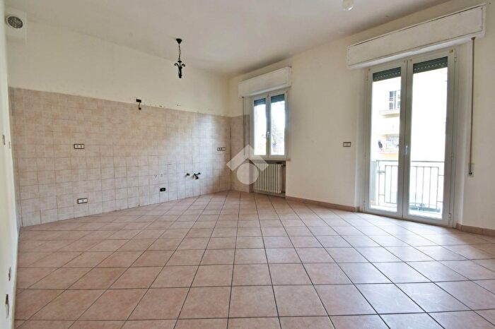 Appartamento trilocale in vendita in Via Giovanni Ruffini, Rimini
