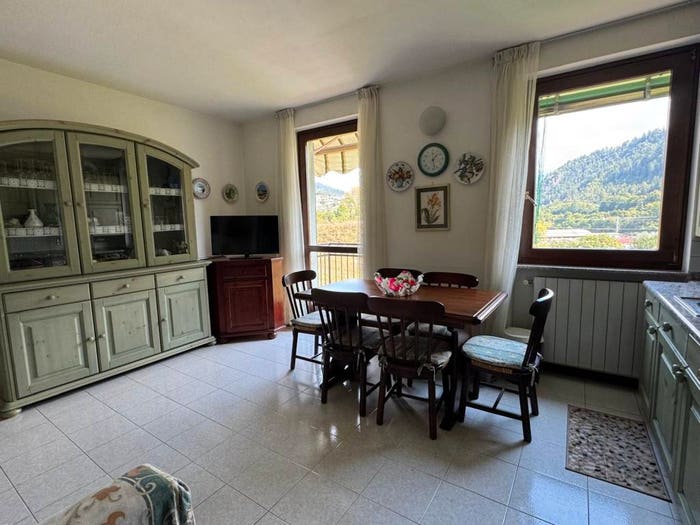Appartamento bilocale in vendita in Via Vittorio Veneto, Centro, Rovetta