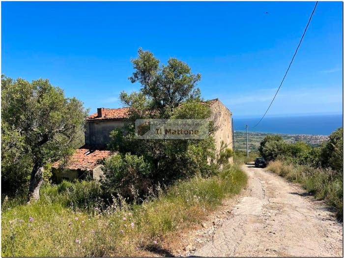 Casa quadrilocale in vendita in Via San Bernardino, Casal Velino