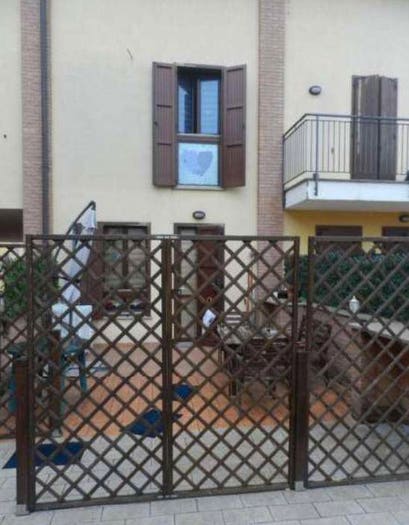 Casa trilocale in vendita in Piazza Soyons già Via Roma, Spinadesco