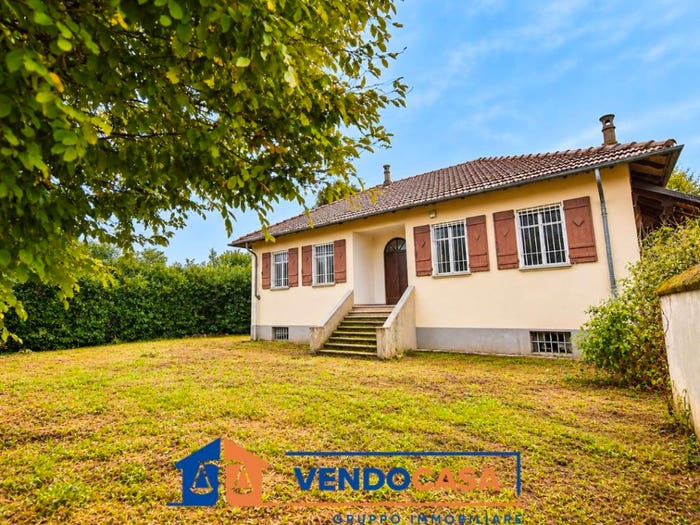Casa con 6 locali in vendita in Via Cascina Broglia, Cambiano