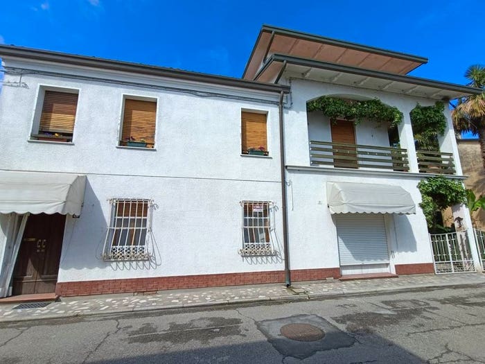 Casa con 6 locali in vendita in Via dei Carracci, Lavezzola, Conselice