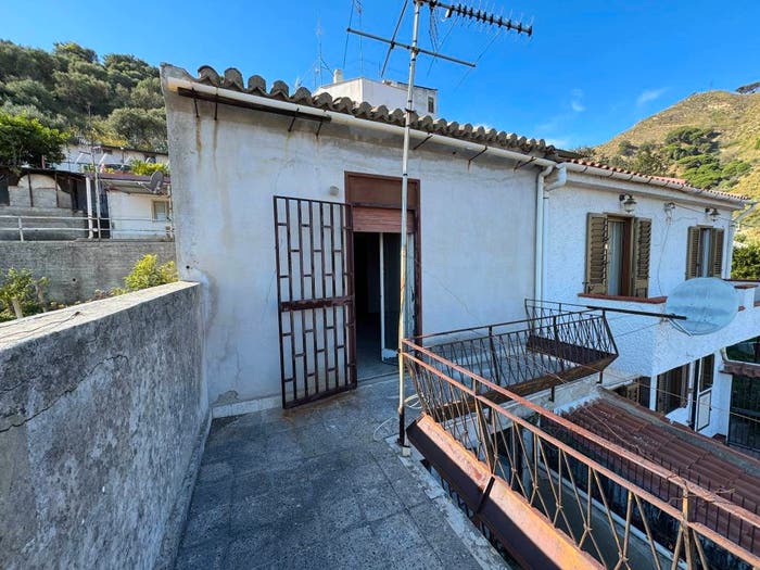 Casa trilocale in vendita in Via San Nicola Bordonaro, Bordonaro Cumia, Messina