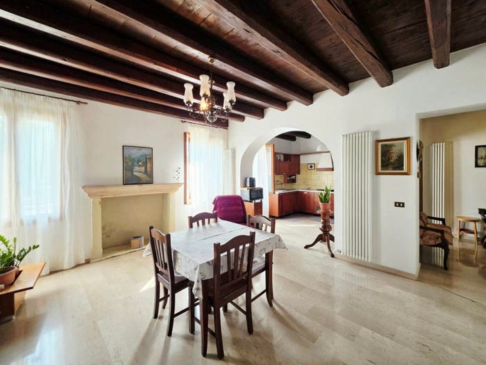 Casa con 6 locali in vendita in VIA MAGGIORE, Centro, Ospedaletto Euganeo