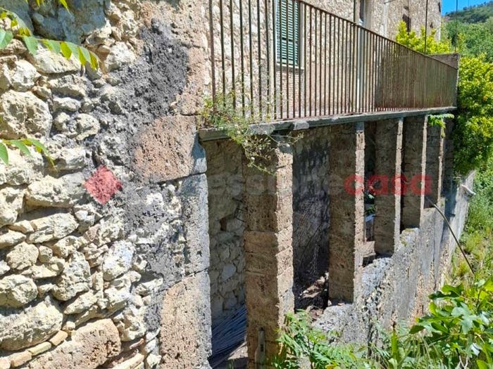 Casa con 6 locali in vendita in CONTRADA VALLEFREDDA, Arpino