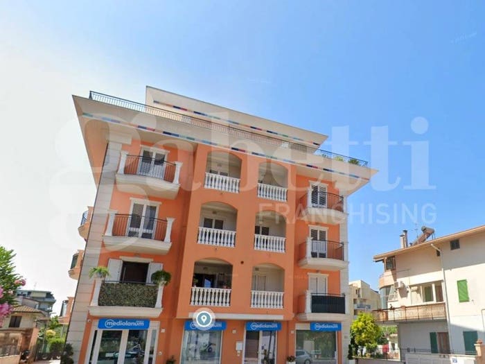 Appartamento trilocale in vendita in Via C Colombo, Centro, Martinsicuro
