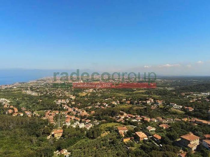 Casa con 6 locali in vendita in Via Numa Campi, Montenero Basso Montenero Alto, Livorno