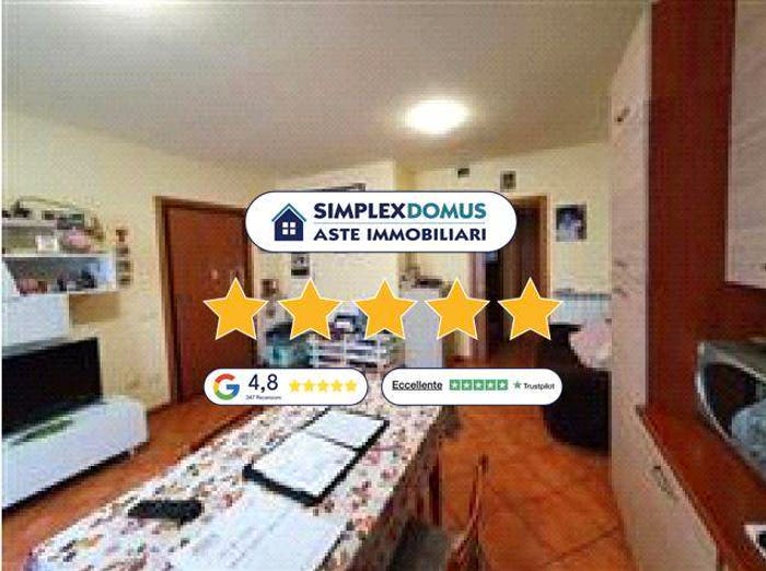 Appartamento quadrilocale in vendita in Via Sant'Agostino, Centro, Fermignano