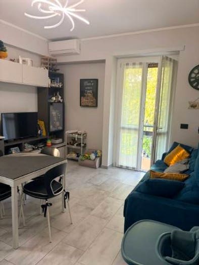 Appartamento trilocale in vendita in Viale Certosa, Certosa, Milano
