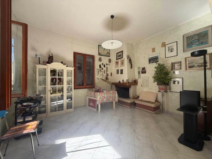Casa con 5 locali in vendita in Casano Dogana Isola, Luni