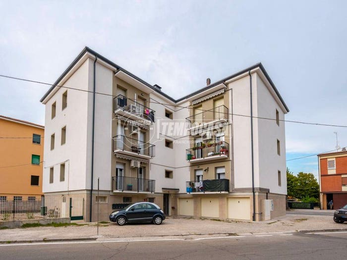 Appartamento trilocale in vendita in Via V Veneto, Centro, Castelfranco Emilia