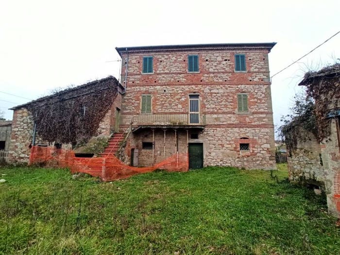 Appartamento con 5 locali in vendita in Via della Colonnetta Pineta, Pineta, Castiglione del Lago