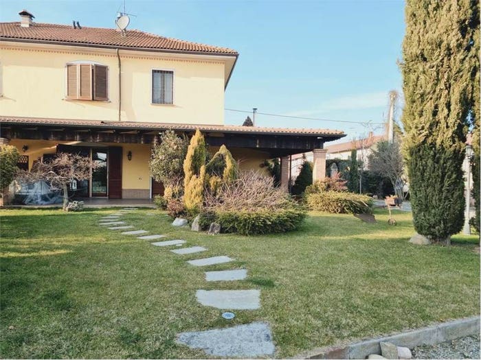 Casa con 6 locali in vendita in Litta Parodi, Alessandria